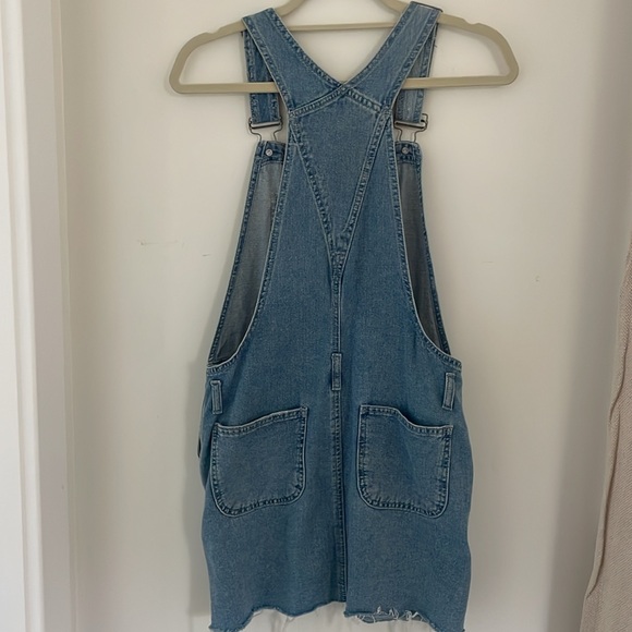 ASOS DESIGN Denim Midwash Blue Distress Fry Hem Dungaree Dress UK6 USA 2 - Picture 7 of 7